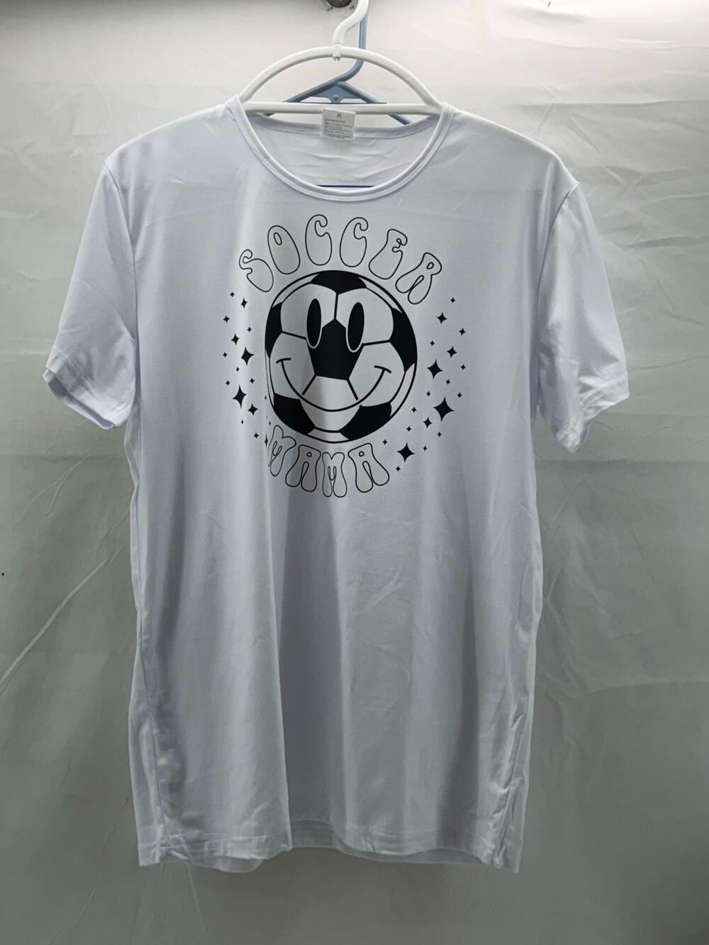 New whit Medium soccer mama